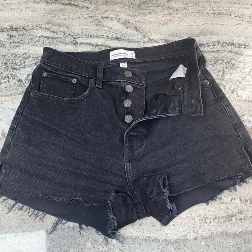 Black Abercrombie & Fitch High Rise Mom Short Curve Love